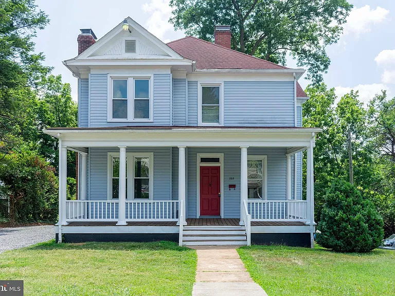 222 W Main St — Photo 1