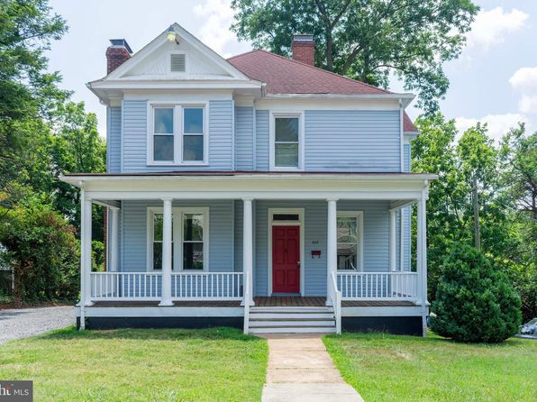 222 W Main St