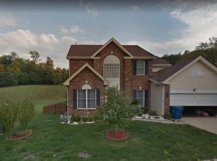 8 Upper Laurel Bluffs Ct, Hazelwood, MO 63042