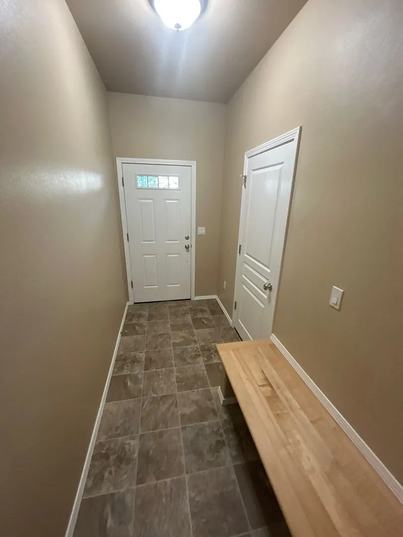 2 bed, 2.0 bath, 1474 sqft, $2,045 — Photo 2