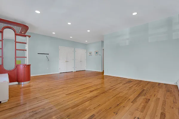 Living room, photo 1