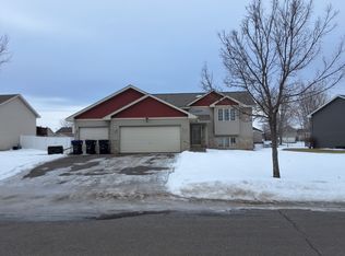 3727 Woodside Dr, Monticello, MN 55362