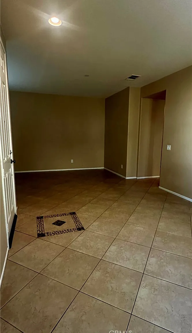 3 bed, 2.5 bath, 1508 sqft, $2,800 — Photo 4