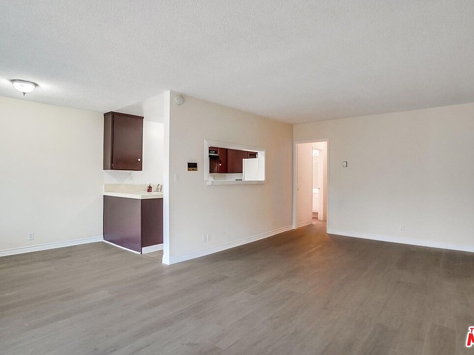 1st image of 2852 Sawtelle Blvd APT 27