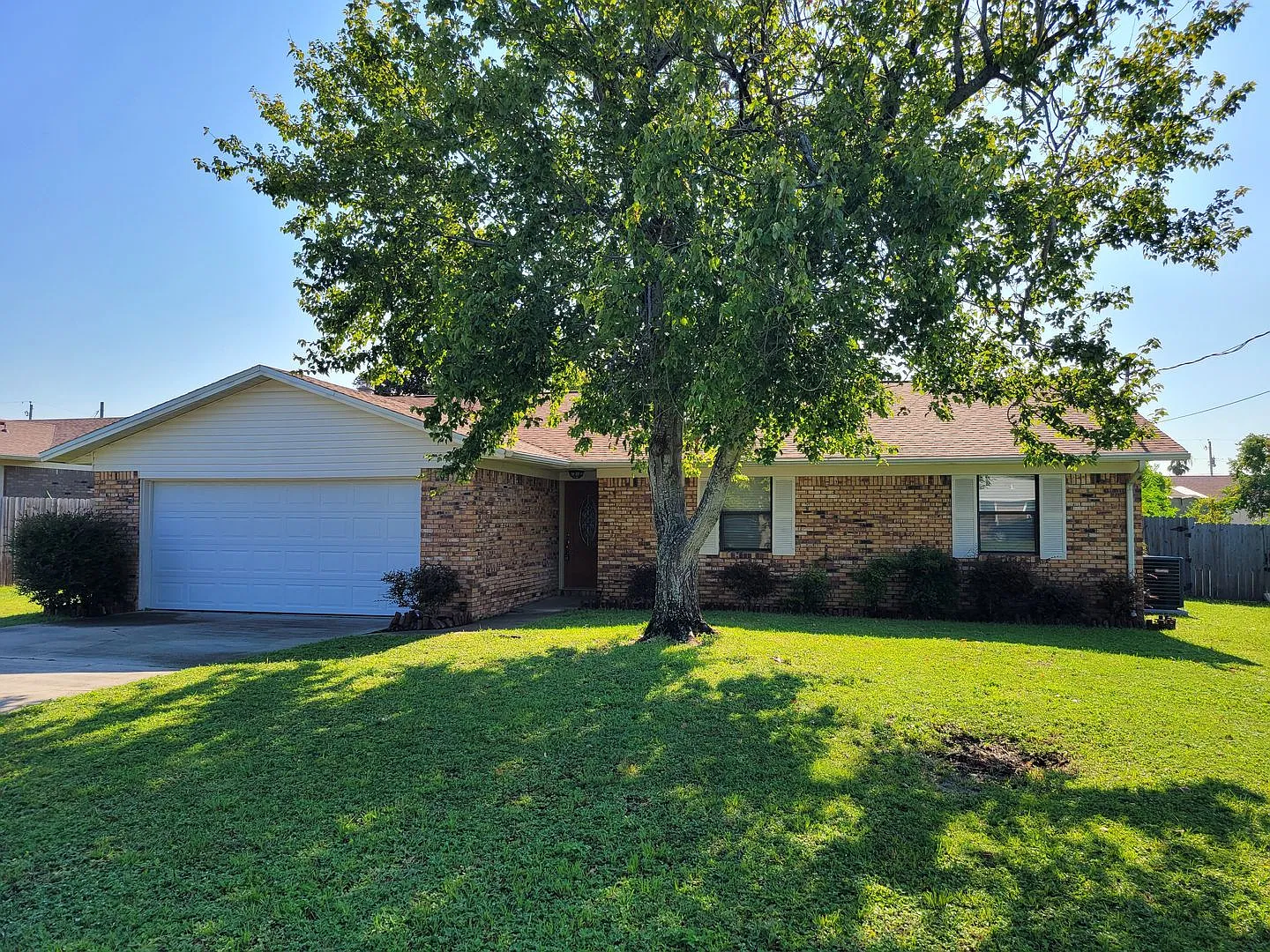 Callaway 3 bedroom 2 bath home with 2 car garage! — Photo 1