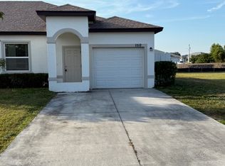 1512 Gary Ln, Lehigh Acres, FL 33973
