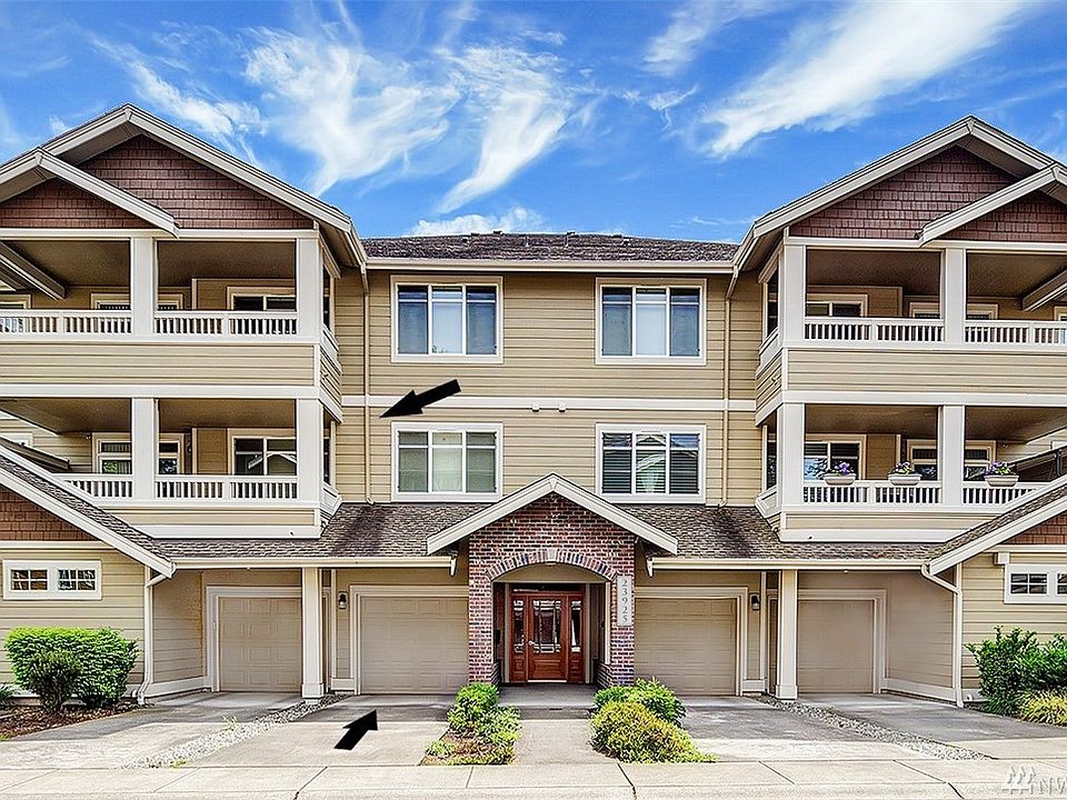 1st image of 23925 NE 115th Ln Unit 204