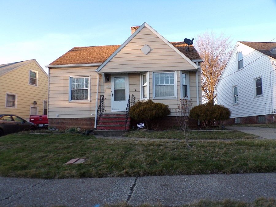 1st image of 11216 Peony Ave