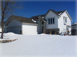 8706 Nevada Ave N, Brooklyn Park, MN 55445