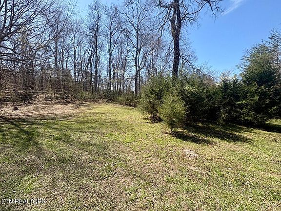 3rd image of 456 Geisler Rd