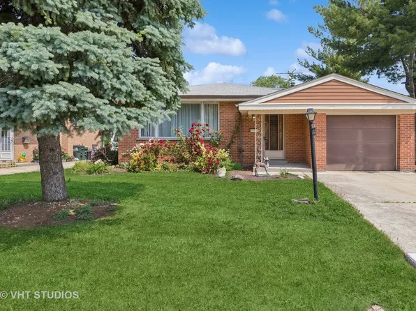 8544 W Roseview Dr, Niles, IL 60714