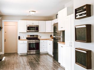 2424 N Circle Dr, Ann Arbor, MI 48103