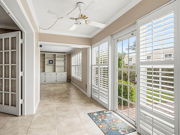 4th image of 2741 Ocean Drive #31d