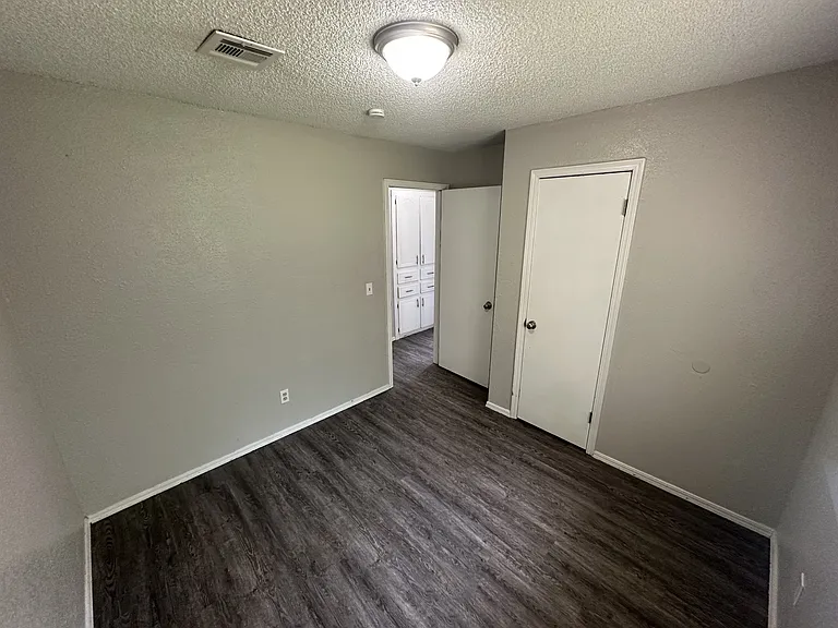 605 Lloyd Ave — Photo 11