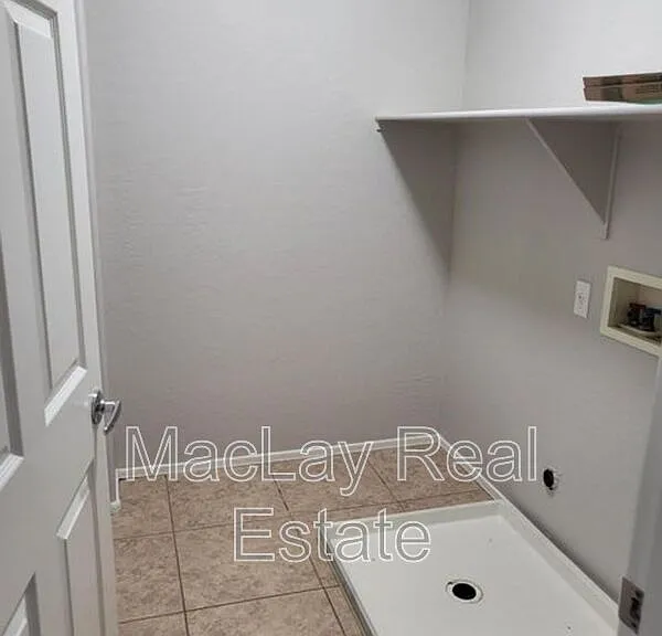 25850 W Pleasant Ln — Photo 5