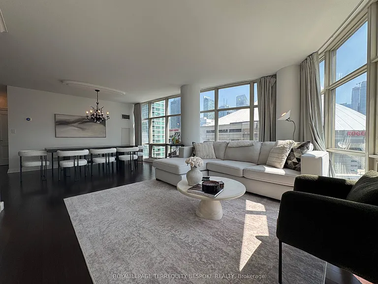 10 Navy Wharf Ct #1109 — Photo 2