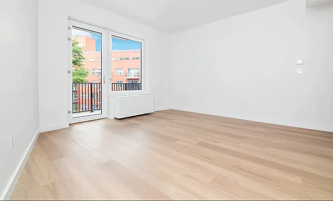 Rented by REAL New York | media 10