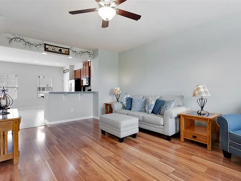 4002 Luminary Dr — Photo 18