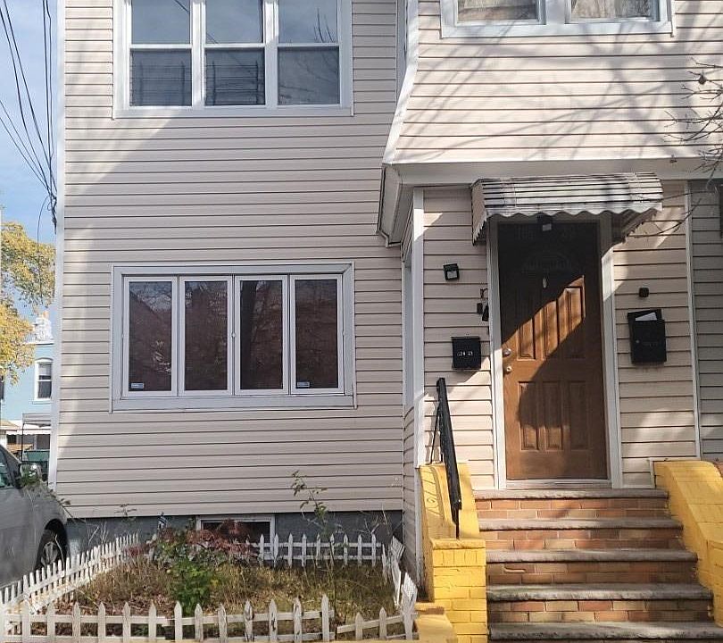 1st image of 10529 89th St