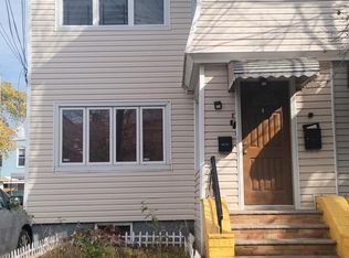 10529 89th St, Jamaica, NY 11417