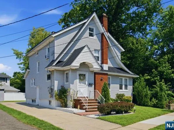 38 Shadyside Ave, Dumont, NJ 07628