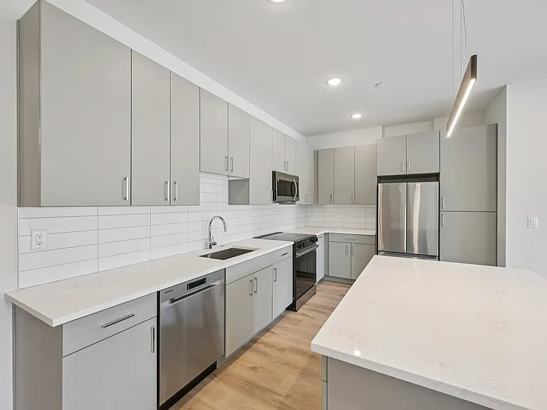 The Jordan Residences — Photo 69