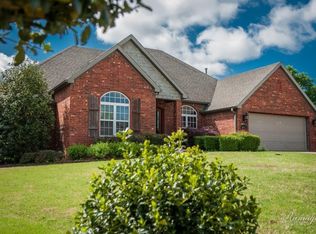 4437 W Collins Cir, Rogers, AR 72758