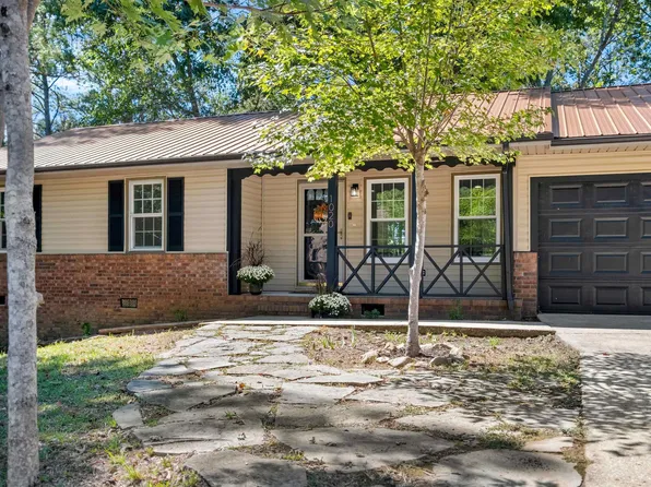 1020 Edgewood Dr, Anniston, AL 36207