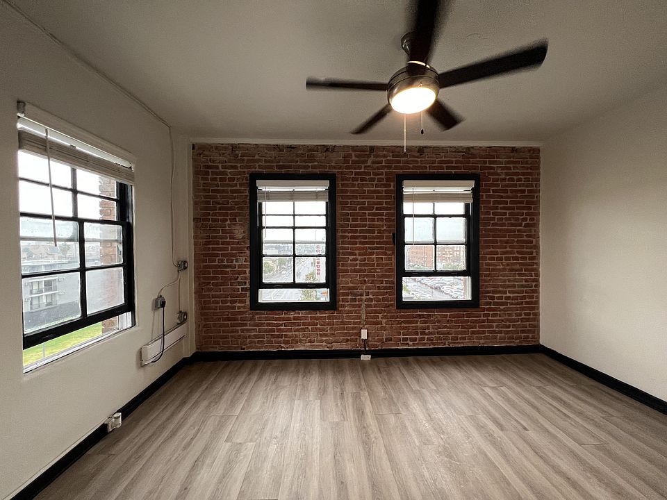 Building Photo 3
