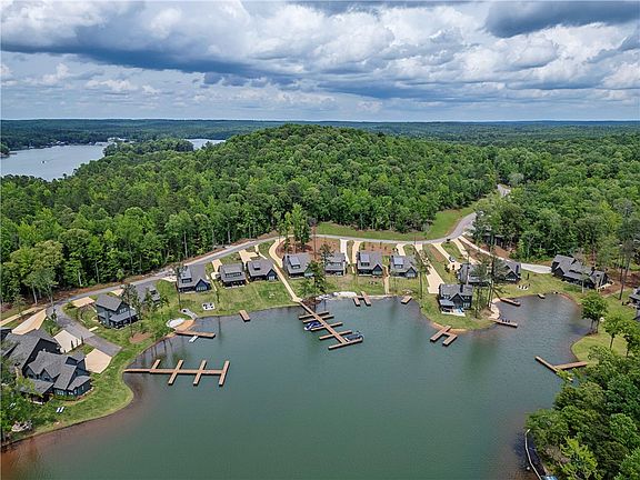 3rd image of 279 Magnolia Way
