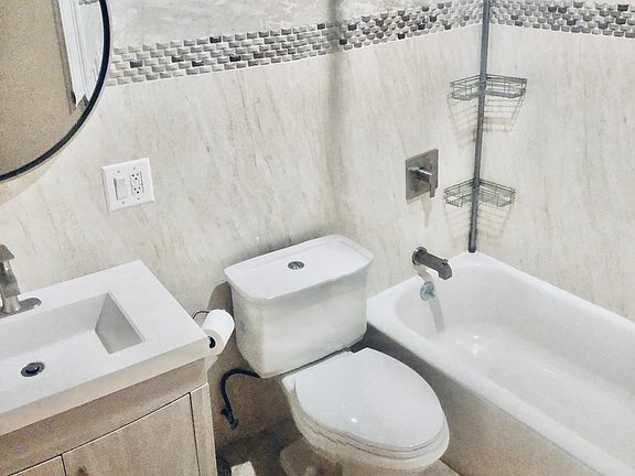 4th image of 366 Halsey St #2