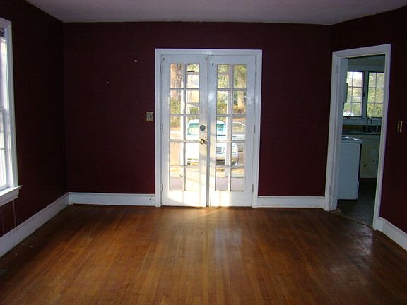 5th image of 1611 N Church St