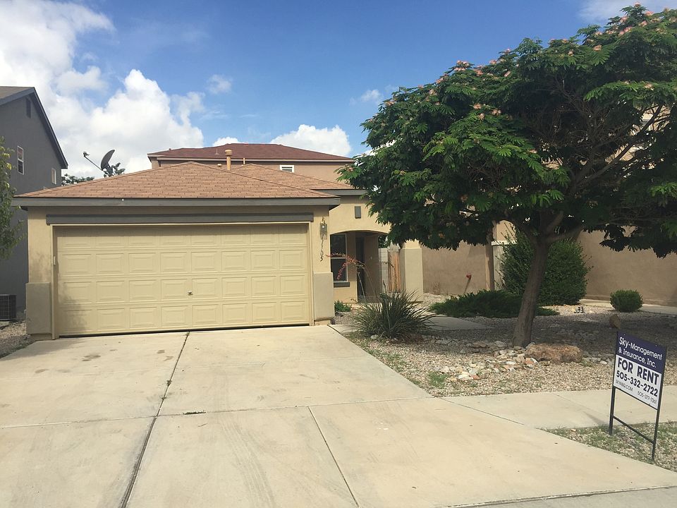 2nd image of 11105 Fiesta Park St NW