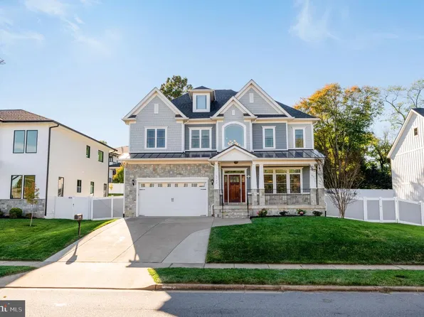 1732 Pimmit Dr, Falls Church, VA 22043