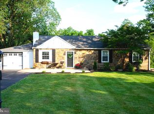 142 W Mount Kirk Ave, Norristown, PA 19403