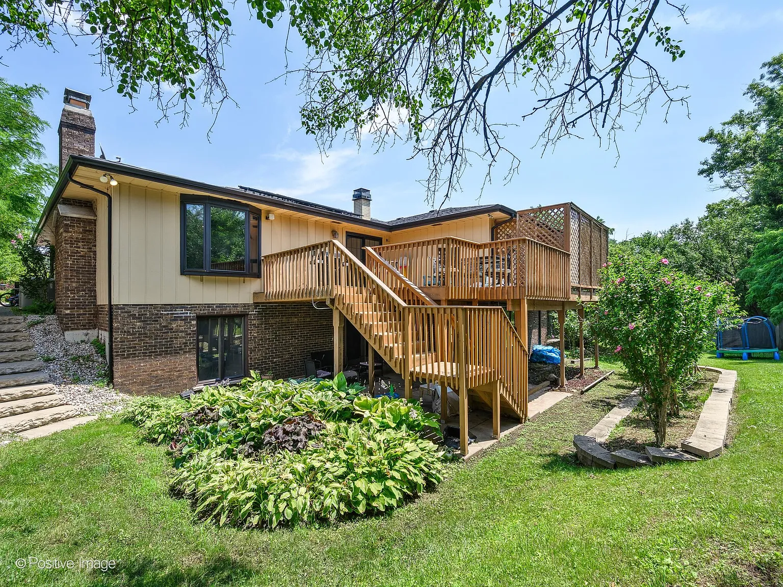 5 bed, 3576 sqft, $3,800 — Photo 2