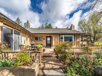 9393 E Evans Cres, Rogue River, OR, 97537