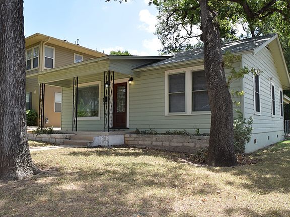 2nd image of 801 Newman Dr