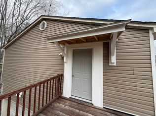 704 Patriot Ln, Greer, SC 29651