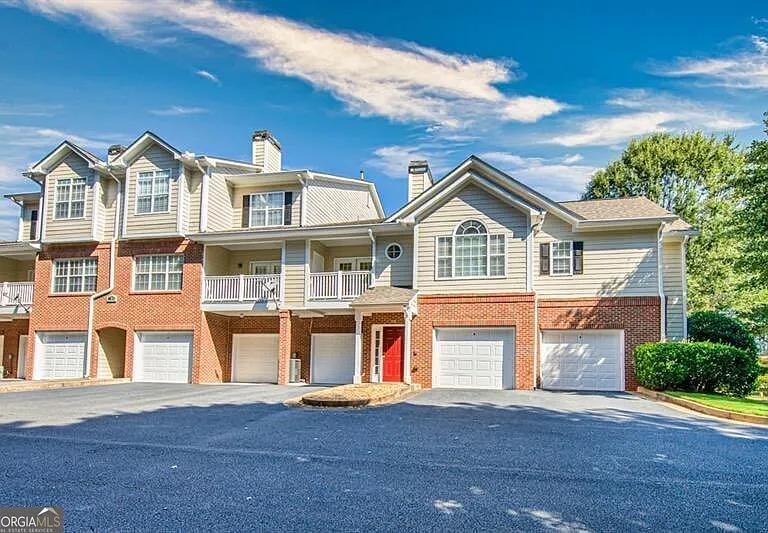 709 Spring Heights Ln SE #7 — Photo 1