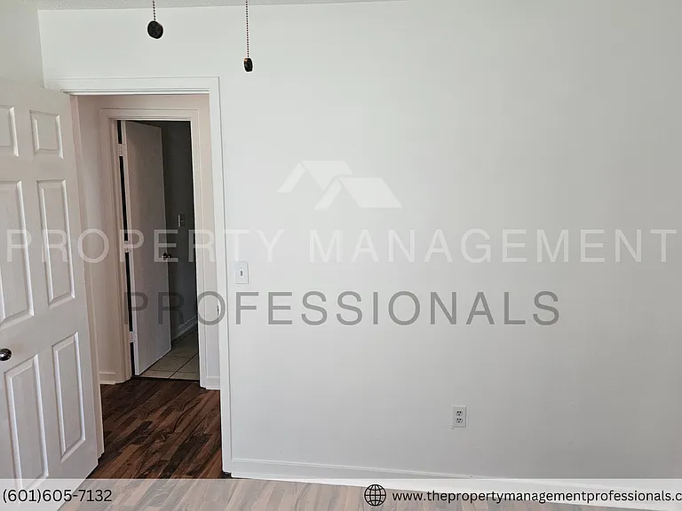 1732 Brookhollow Cir — Photo 13