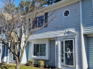 2002 Woodgate Arch, Chesapeake, VA 23320