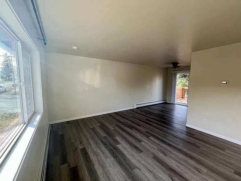 1024 Boston St #1024 — Photo 8