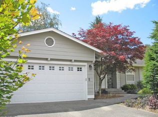 11707 SE 64th St, Bellevue, WA 98006