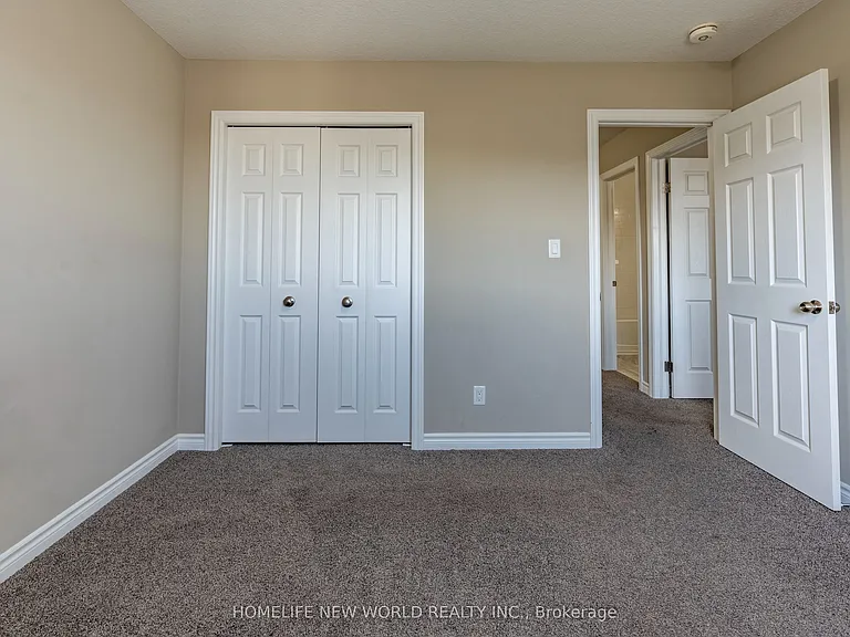 452 Avens St — Photo 18