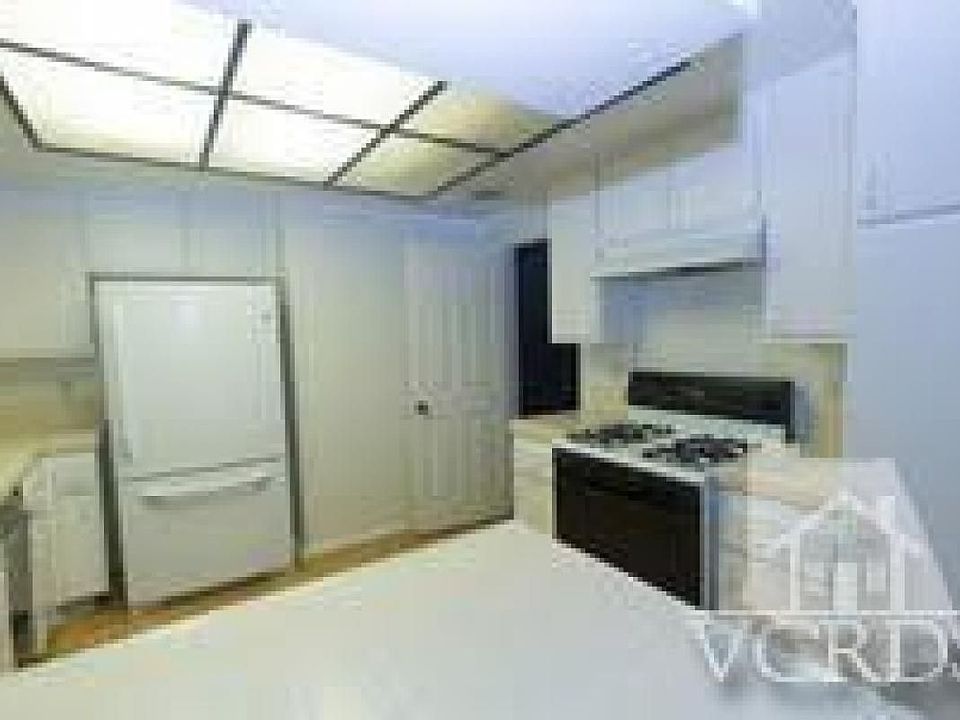 1st image of 676 Northvalley Dr