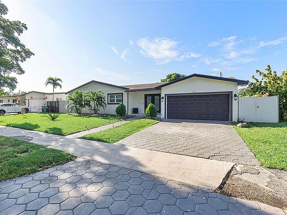 3rd image of 410 NE 146th St #A