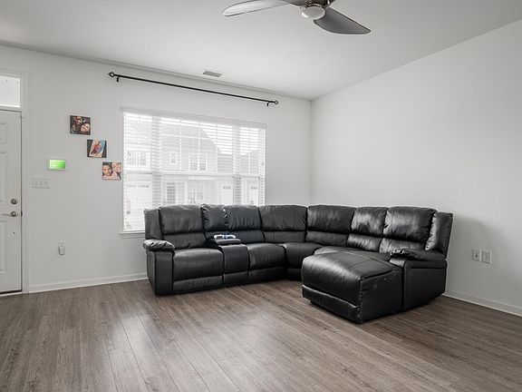 2nd image of 2040 Canning Pl