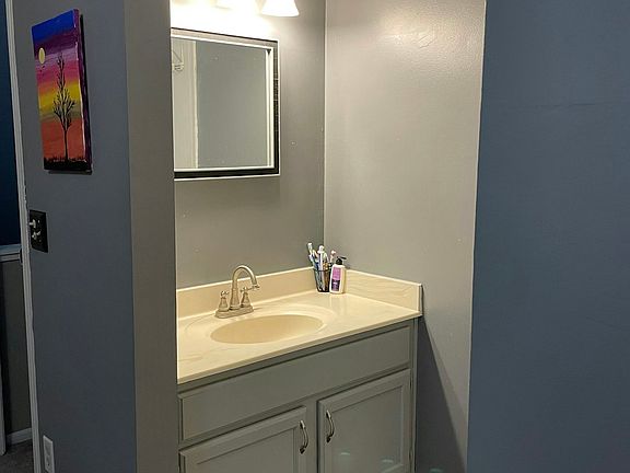 4th image of 1372 Eastwick Way