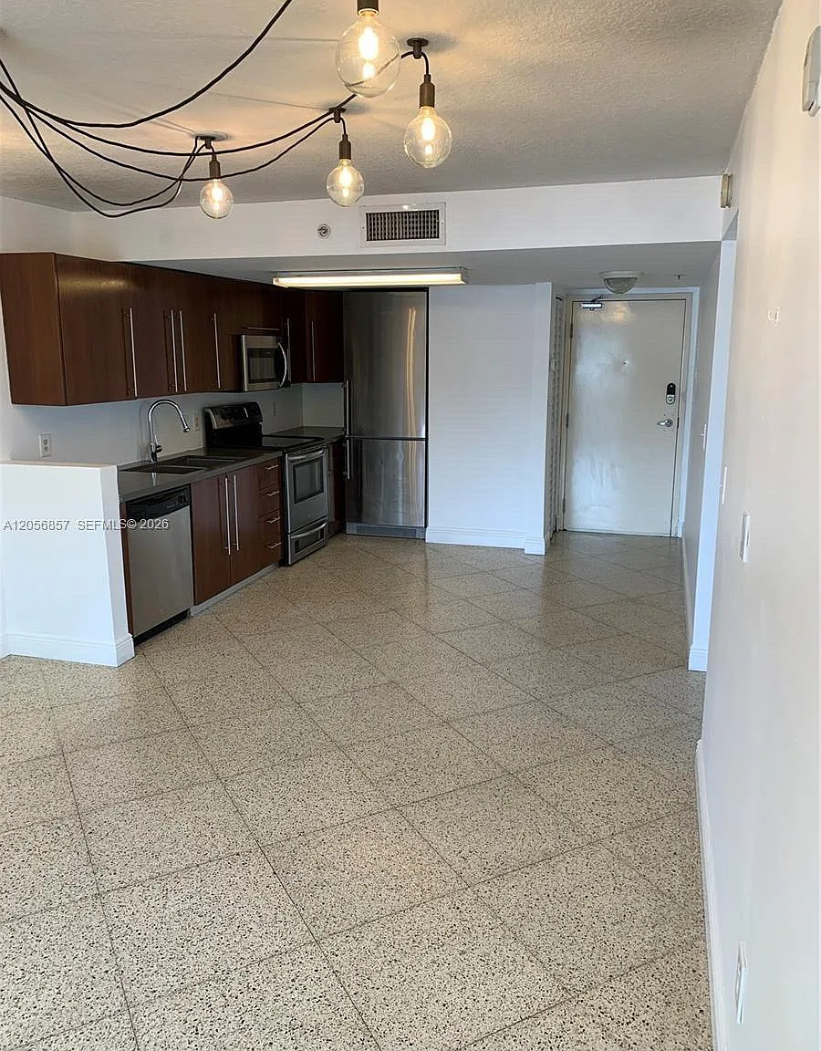 Galiano Condo — Photo 4